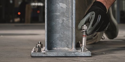 Introduction into component-based FEM, rigid and flexible baseplate