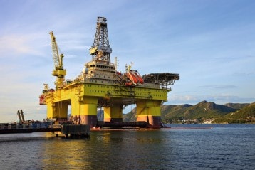 FIXAÇÃO DE LUMINÁRIAS OFFSHORE