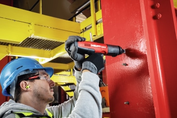 Definição de soluções de fixações em aço aplicadas a Estruturas Metálicas
