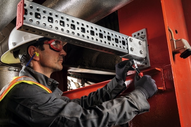 HILTI'S LÖSUNGEN FÜR DIE BEFESTIGUNG AUF STAHL