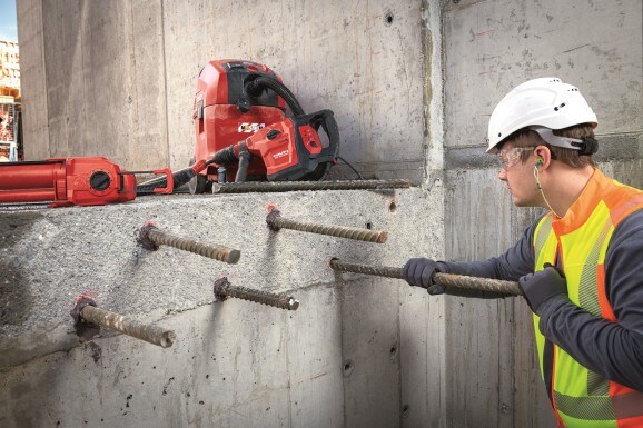 Conception pour la déformation à l'aide de l'ancrage au béton dispositions pour la conception des barres d'armature post-installation