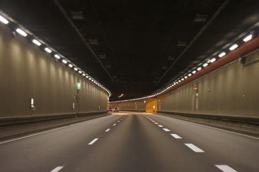 ZWIĘKSZANIE BEZPIECZEŃSTWA W TUNELACH DZIĘKI ZASTOSOWANIU PASYWNEJ OCHRONY PRZECIWPOŻAROWEJ