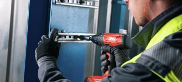 SOLUCIONES HILTI PARA FIJACIONES EN ACERO
